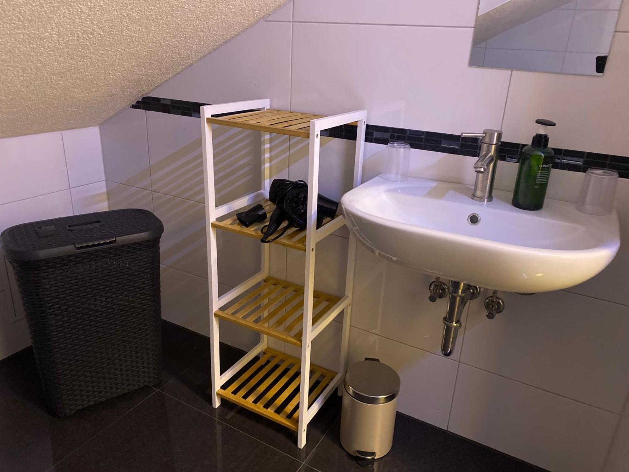 Deluxe Business Suite Mit Netflix Premium & Parkplatz, Zentral Zu Audi & Schwarz Gruppe With 2 Bedrooms Bad Friedrichshall Exteriér fotografie